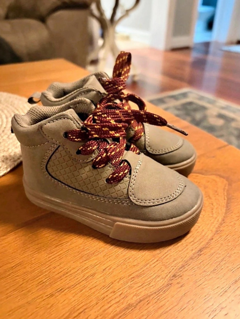 OshKosh Kids High Top Sneakers US Toddler 5